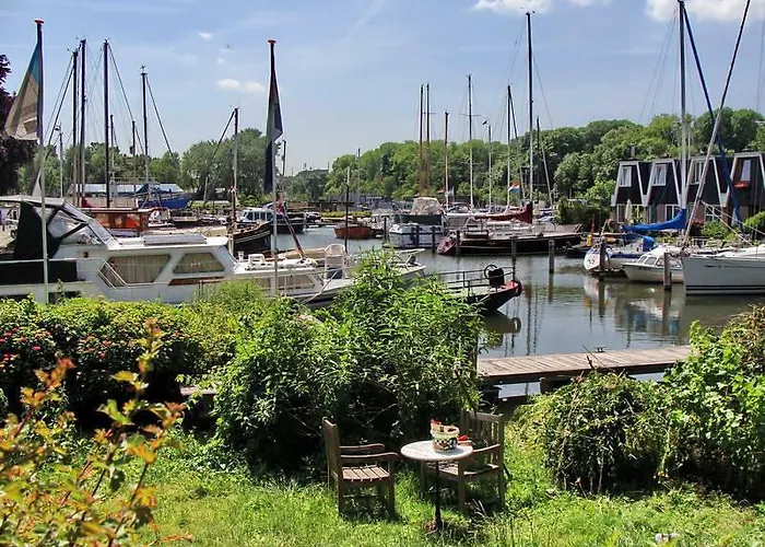 Gasthuis Your Own Floor In Authentic Picturesque Dikehouse - Dijkhuis181